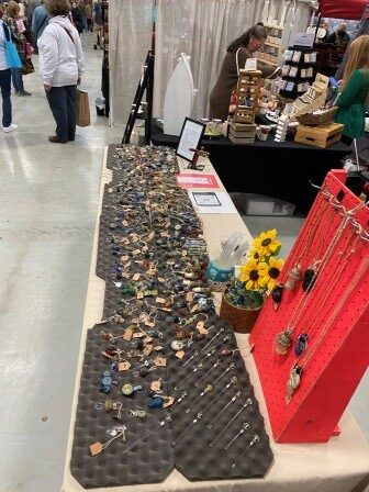 Beholders Eye Glass Studio Beholders Eye Glass Studio